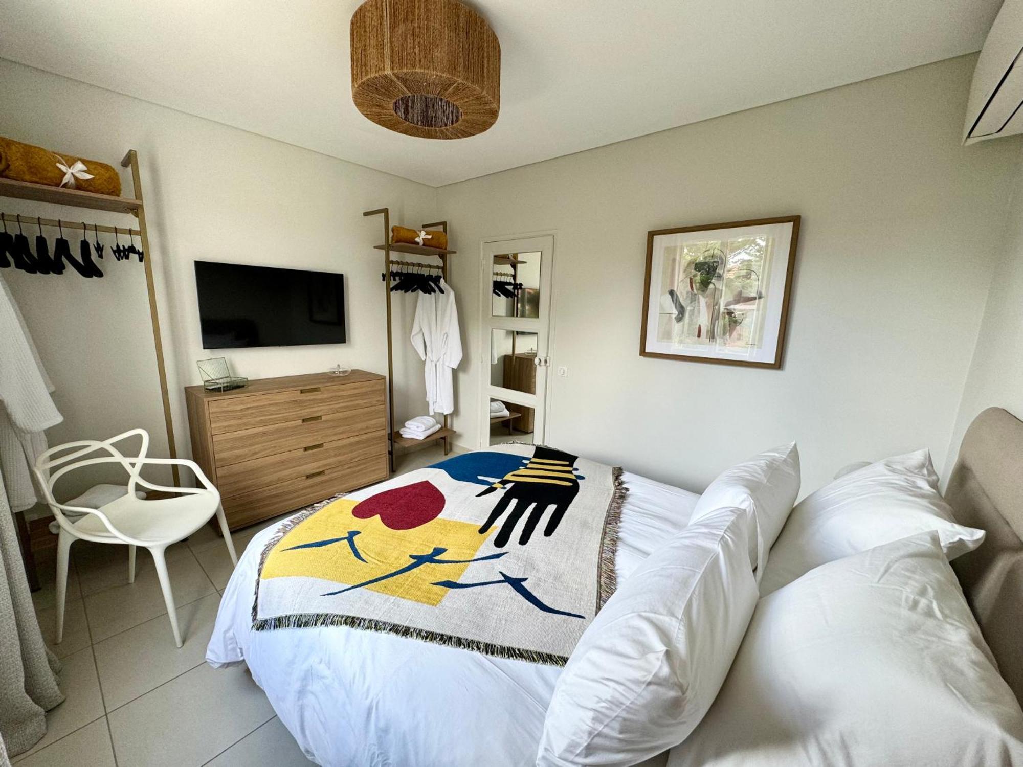 Confortable T2 Vue Mer Avec Terrasse Amenagee Et Parking Prive, Plage Et Port A Pied ซานารี-ซูร์-แมร์ ภายนอก รูปภาพ