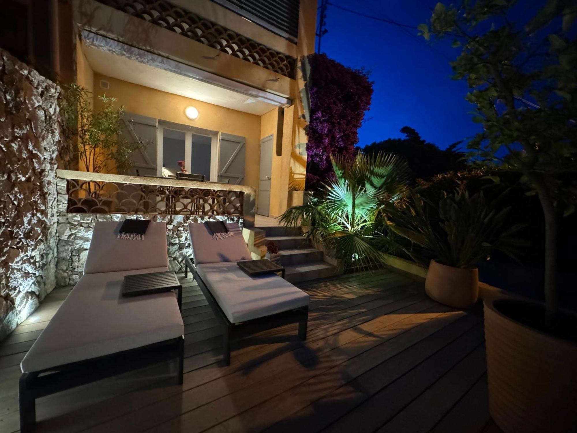 Confortable T2 Vue Mer Avec Terrasse Amenagee Et Parking Prive, Plage Et Port A Pied ซานารี-ซูร์-แมร์ ภายนอก รูปภาพ