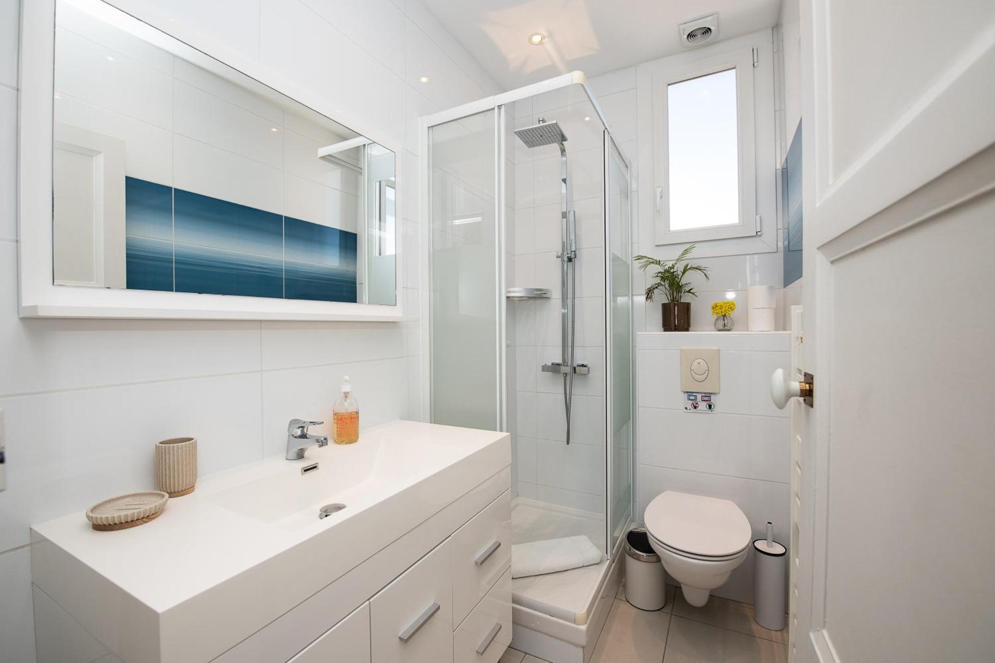 Confortable T2 Vue Mer Avec Terrasse Amenagee Et Parking Prive, Plage Et Port A Pied ซานารี-ซูร์-แมร์ ภายนอก รูปภาพ