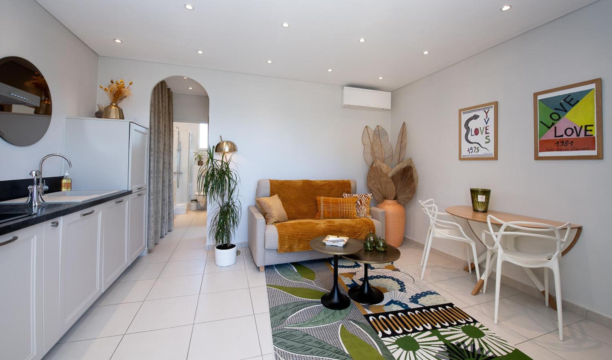 Confortable T2 Vue Mer Avec Terrasse Amenagee Et Parking Prive, Plage Et Port A Pied ซานารี-ซูร์-แมร์ ภายนอก รูปภาพ